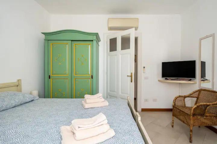 B&B Affittacamere Via Del Centro La Maddalena  Ngoại thất bức ảnh