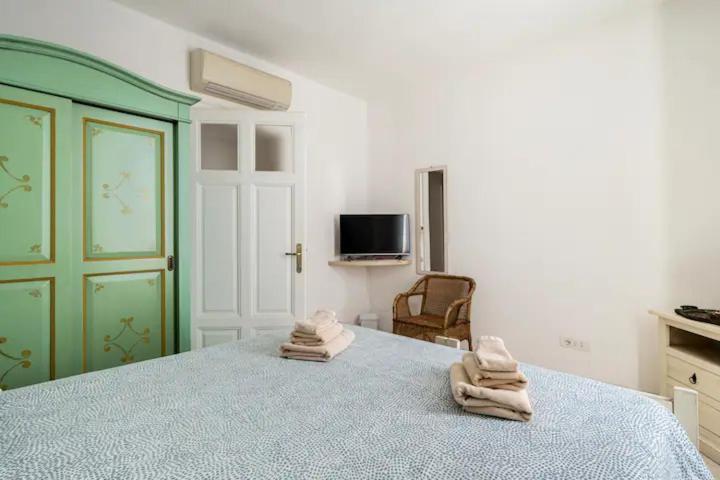 B&B Affittacamere Via Del Centro La Maddalena  Ngoại thất bức ảnh